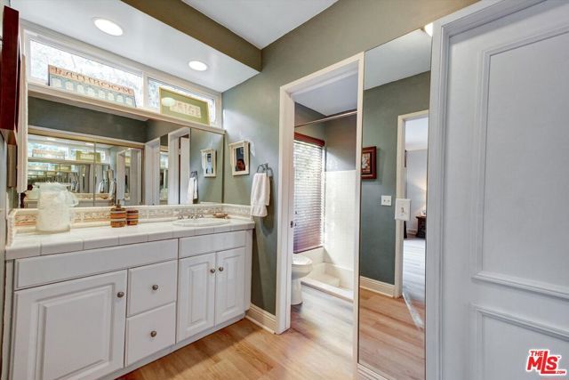 10467 Oakdale Avenue, Chatsworth (los Angeles), CA 91311