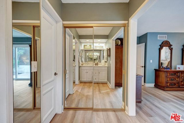 10467 Oakdale Avenue, Chatsworth (los Angeles), CA 91311