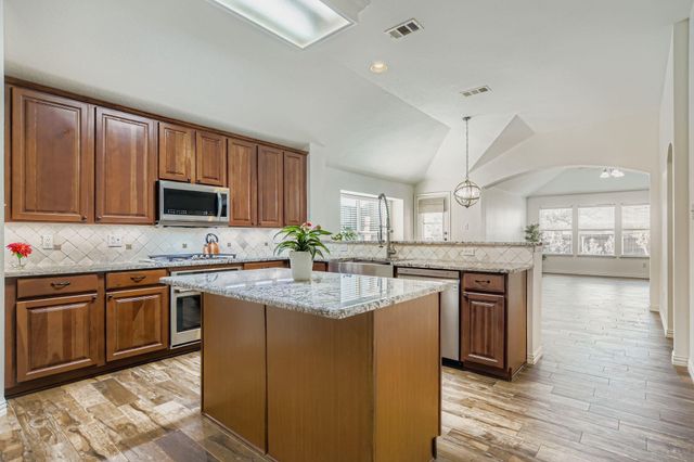 12407 Hawk Creek Drive, Frisco, TX 75033