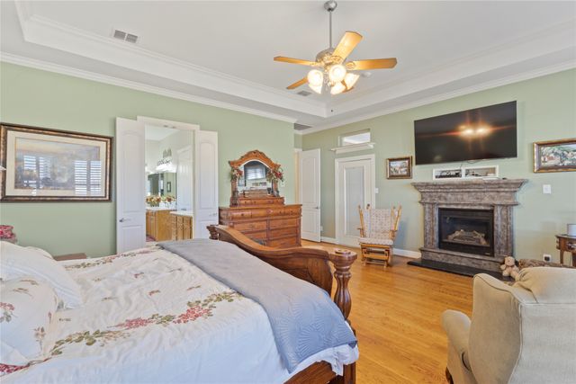 143 Southwood Drive, Burleson, TX 76028