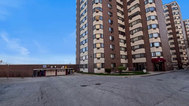 7337 S South Shore Drive 912, Chicago, IL 60649