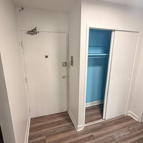 7337 S South Shore Drive 912, Chicago, IL 60649