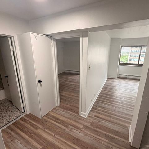 7337 S South Shore Drive 912, Chicago, IL 60649
