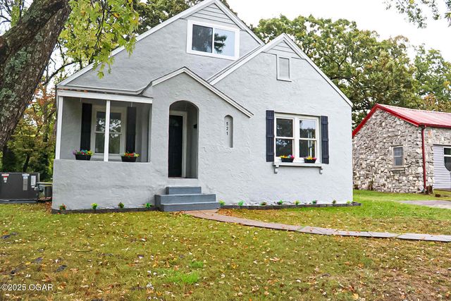 521 Oakridge Drive, Neosho, MO 64850