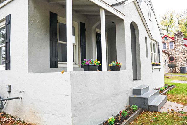 521 Oakridge Drive, Neosho, MO 64850