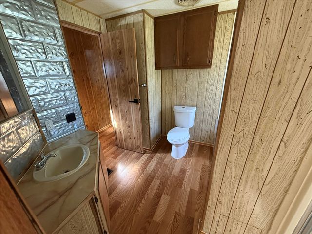 242 Cobb Avenue, Van Alstyne, TX 75495
