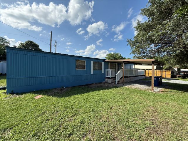 242 Cobb Avenue, Van Alstyne, TX 75495