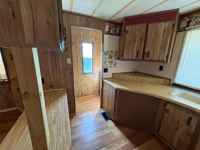 242 Cobb Avenue, Van Alstyne, TX 75495