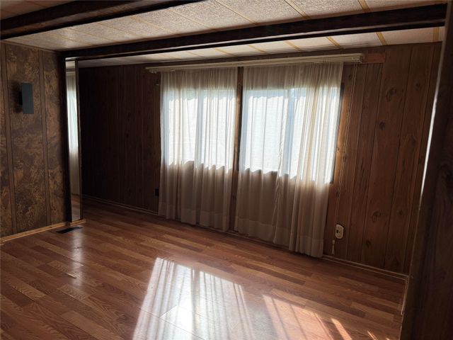 242 Cobb Avenue, Van Alstyne, TX 75495