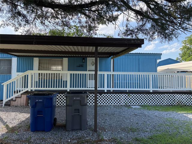 242 Cobb Avenue, Van Alstyne, TX 75495