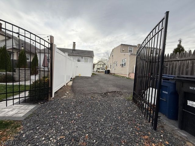 1434 E 2Nd St, Plainfield City, NJ 07062