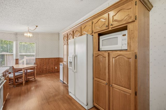 1645 N Lakeview Drive, Palo Pinto, TX 76484
