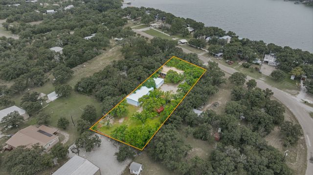 1645 N Lakeview Drive, Palo Pinto, TX 76484