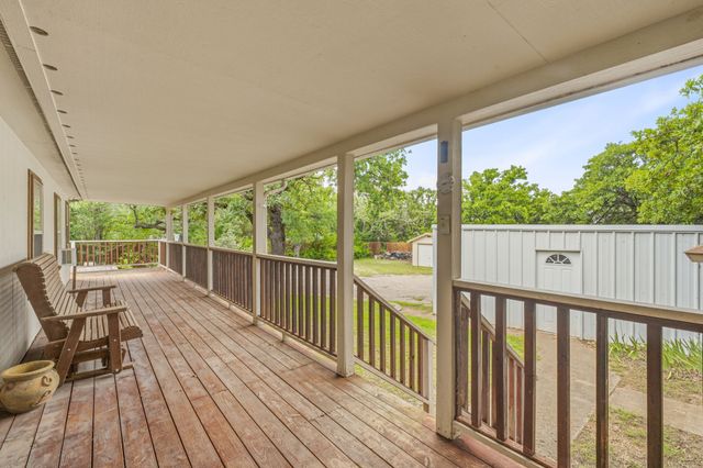1645 N Lakeview Drive, Palo Pinto, TX 76484