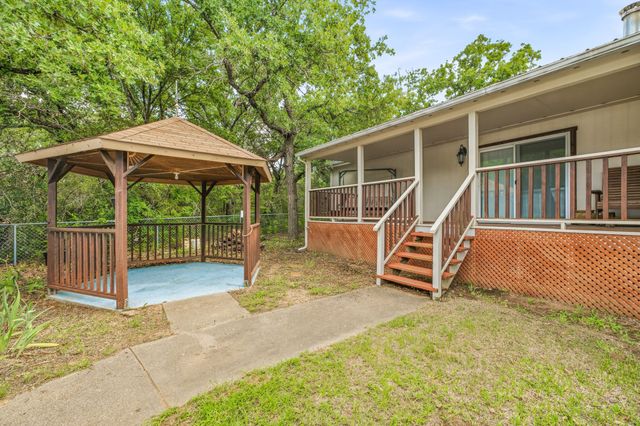 1645 N Lakeview Drive, Palo Pinto, TX 76484