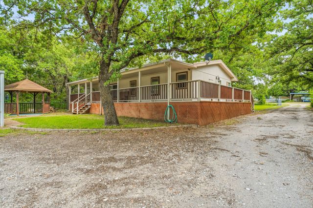 1645 N Lakeview Drive, Palo Pinto, TX 76484