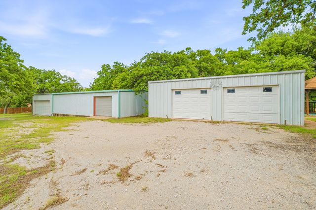 1645 N Lakeview Drive, Palo Pinto, TX 76484