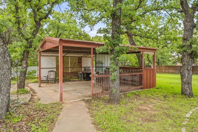 1645 N Lakeview Drive, Palo Pinto, TX 76484