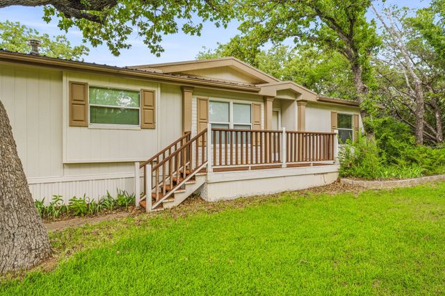 1645 N Lakeview Drive, Palo Pinto, TX 76484
