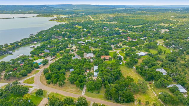 1645 N Lakeview Drive, Palo Pinto, TX 76484