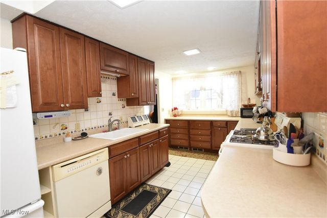 63 Clifton Drive, Boardman, OH 44512