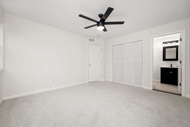 171 LAKESHORE Drive, Carpentersville, IL 60110