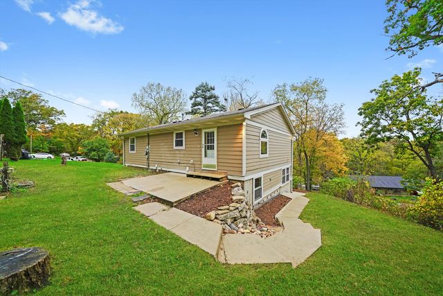 171 LAKESHORE Drive, Carpentersville, IL 60110