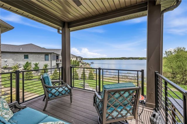 147 Heron Bay Drive, Poland, OH 44514