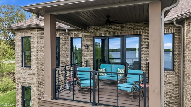 147 Heron Bay Drive, Poland, OH 44514