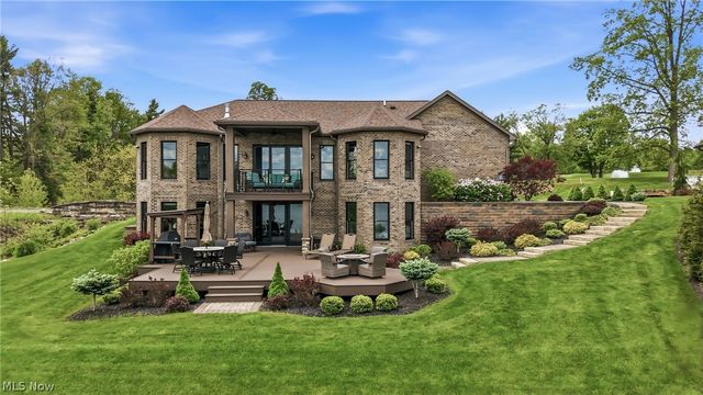 147 Heron Bay Drive, Poland, OH 44514