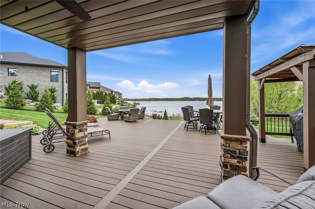 147 Heron Bay Drive, Poland, OH 44514