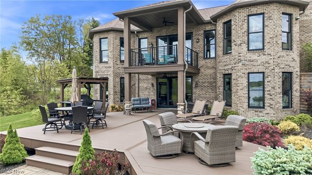 147 Heron Bay Drive, Poland, OH 44514