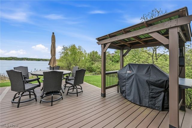 147 Heron Bay Drive, Poland, OH 44514