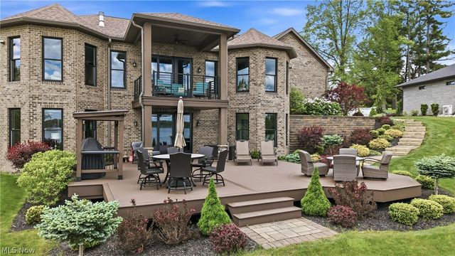 147 Heron Bay Drive, Poland, OH 44514