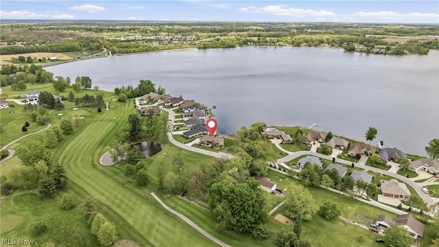 147 Heron Bay Drive, Poland, OH 44514