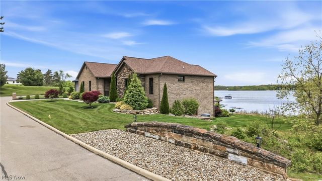 147 Heron Bay Drive, Poland, OH 44514