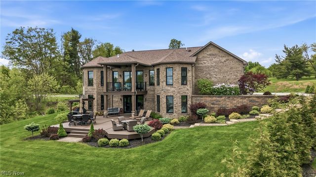 147 Heron Bay Drive, Poland, OH 44514