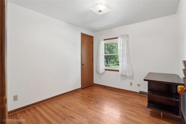 6406 Robin Drive, Des Moines, IA 50322