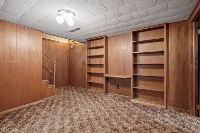 6406 Robin Drive, Des Moines, IA 50322