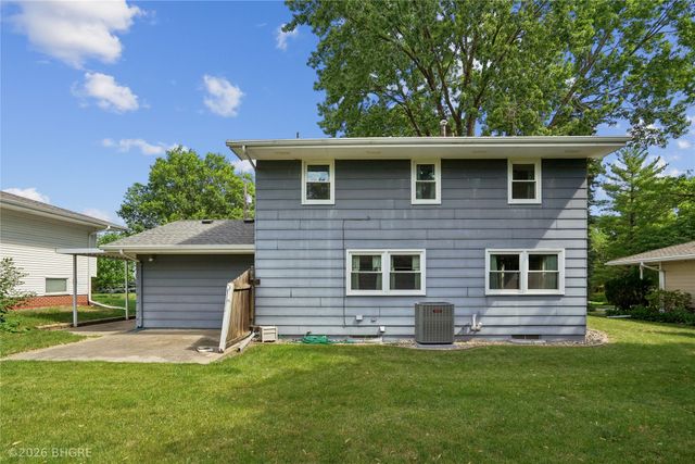 6406 Robin Drive, Des Moines, IA 50322