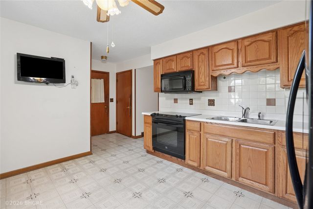 6406 Robin Drive, Des Moines, IA 50322