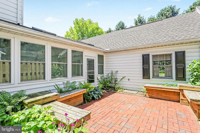 210 ALLENDALE RD, Mechanicsburg, PA 17055
