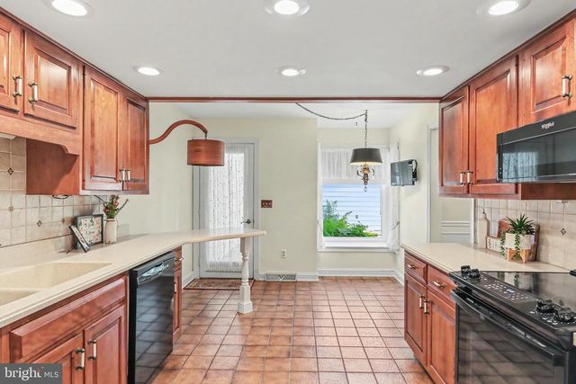 210 ALLENDALE RD, Mechanicsburg, PA 17055