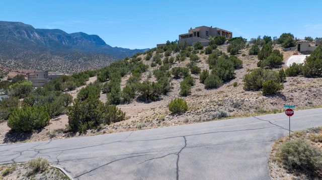 10 Vista de Oro, Placitas, NM 87043