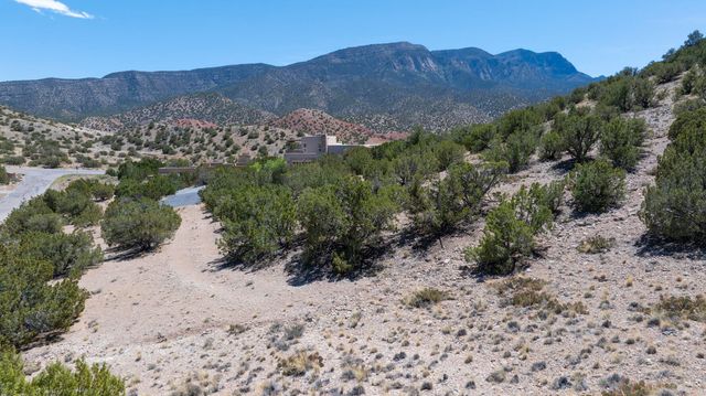 10 Vista de Oro, Placitas, NM 87043