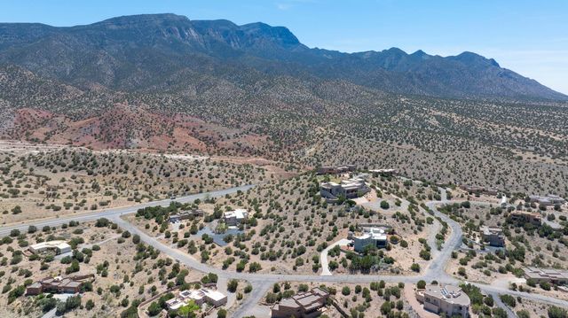 10 Vista de Oro, Placitas, NM 87043