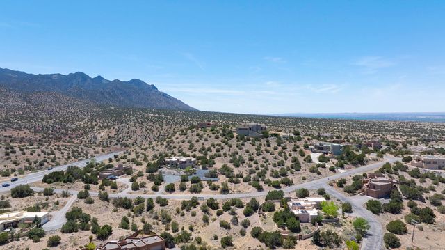10 Vista de Oro, Placitas, NM 87043