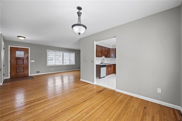 192 Summit Hill Drive, Greece, NY 14612