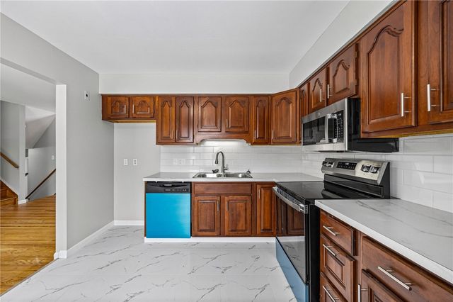 192 Summit Hill Drive, Greece, NY 14612