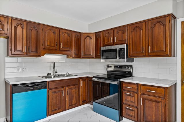 192 Summit Hill Drive, Greece, NY 14612